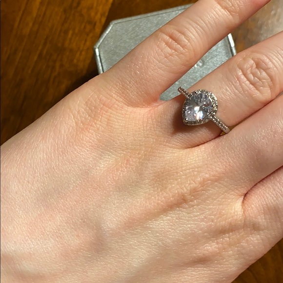 Dillard’s Ring - Picture 4 of 4